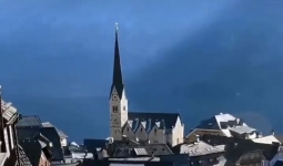 Ϊʲô���ǰ�Ů�˵��ഺ����Ϊ�����أ�