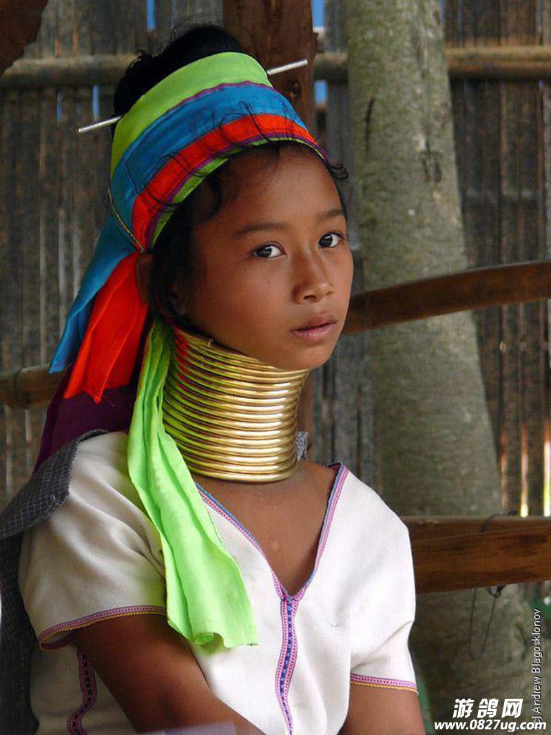 惊骇之美:以脖子长为美的长颈人