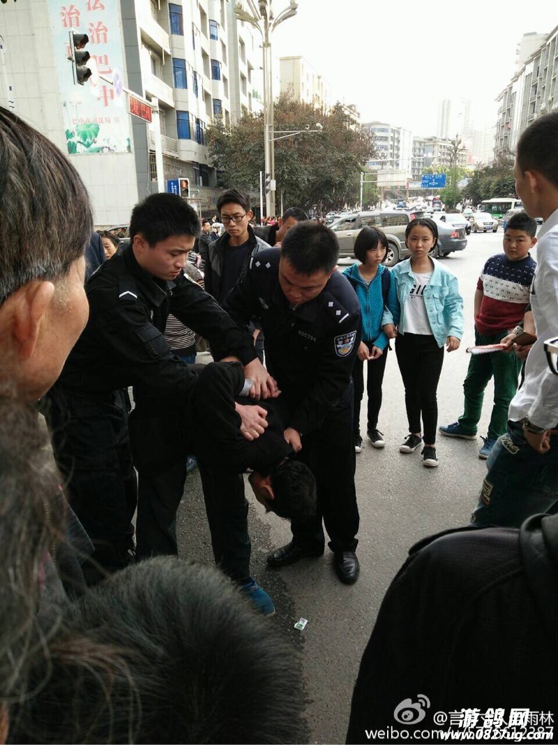 091057b3eeh1cn2pg221bb.jpg