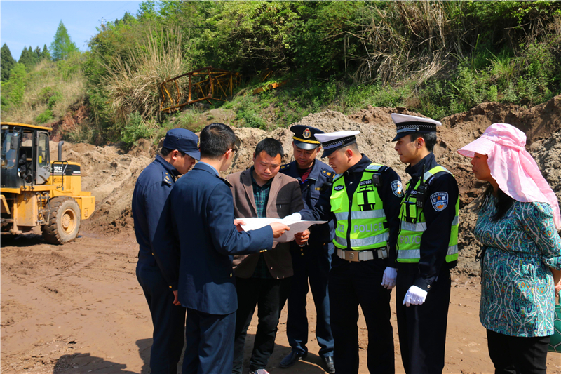 发放宣传单.jpg