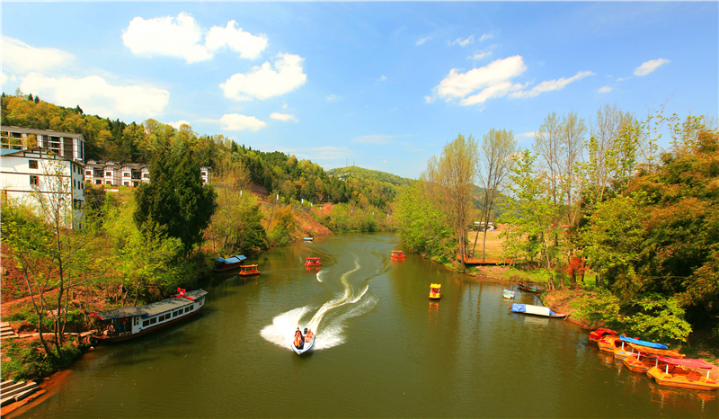 疑瑶池之仙乡胜造化之奇绝原来驷马水乡的深秋也是这么的美