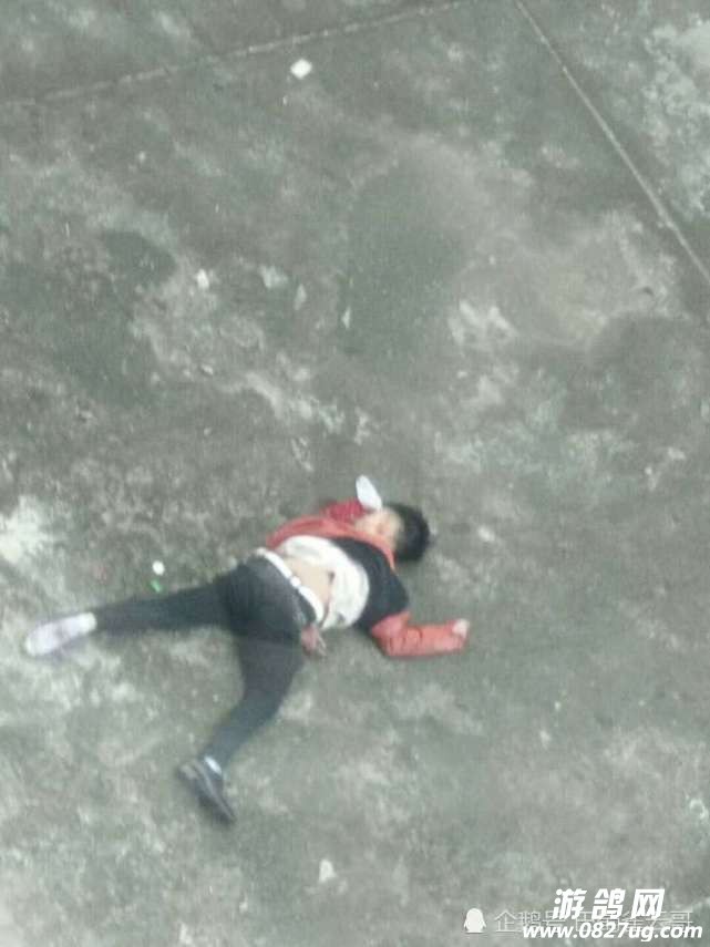 重庆巴蜀中学学生坠楼图片