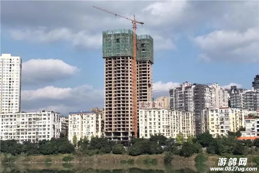 烂尾的楼盘 (2).jpg